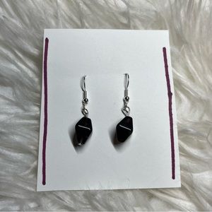 dark purple bead earrings
brand new, handmade